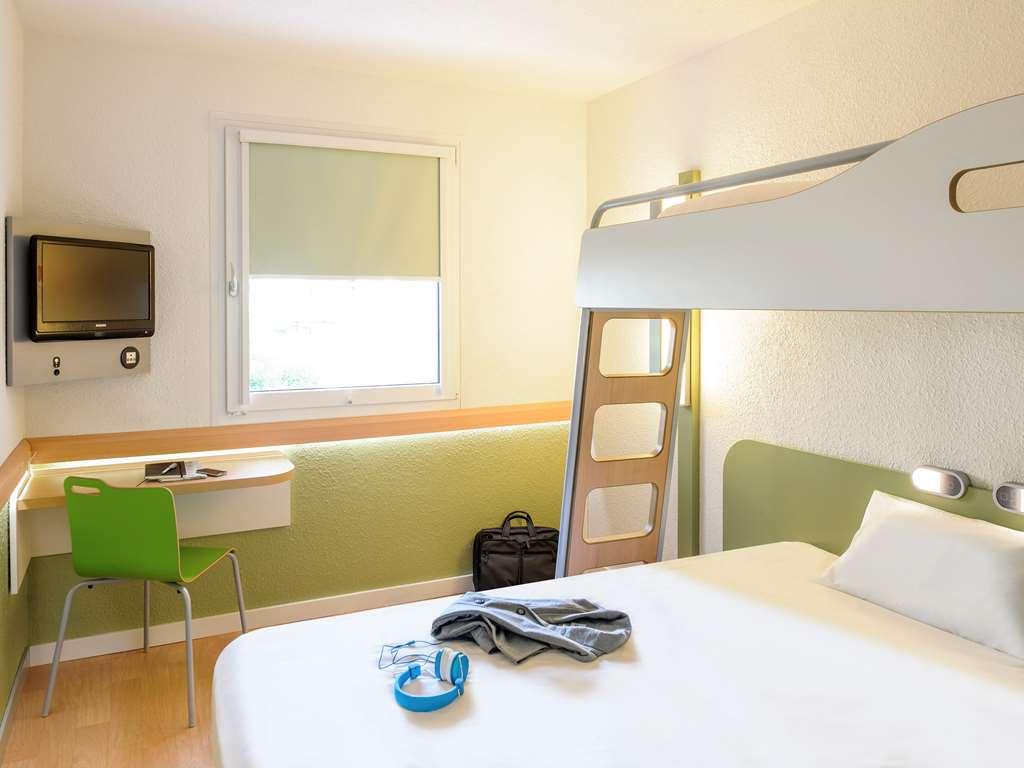 Ibis Budget Poitiers Nord Futuroscope Chasseneuil-du-Poitou Quarto foto