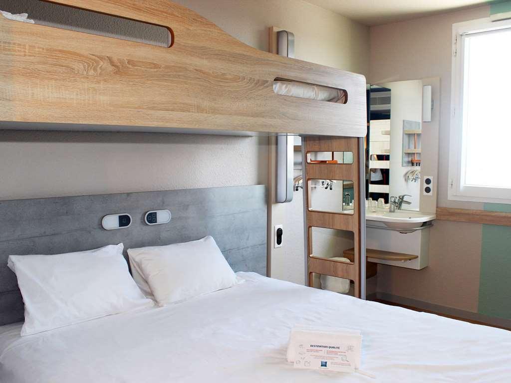 Ibis Budget Poitiers Nord Futuroscope Chasseneuil-du-Poitou Quarto foto