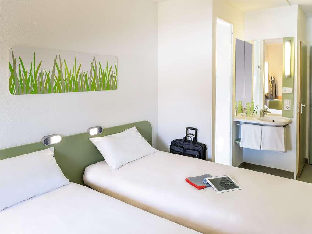 Ibis Budget Poitiers Nord Futuroscope Chasseneuil-du-Poitou Quarto foto